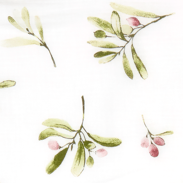 Grüne Blätter im Aquarell-Stil und rosa Beeren auf Weiß zieren den KraftKids Stoff Musselin Zweige grün rot auf Weiß BLU SSS115, mit zarten Ästen und einem spacigen Design für Fans von zeitlosen Mustern und atmungsaktiven Stoffen.