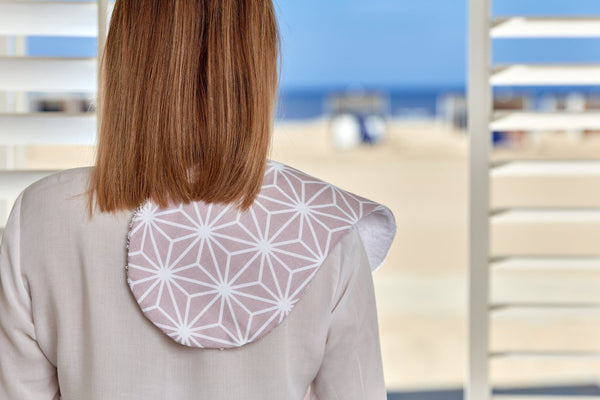 Spucktuch weiße Diamante auf Cameo Rosa