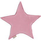 Das KraftKids Sternkissen Musselin rosa ist ein weiches, rosafarbenes, sternförmiges Kissen mit einem kleinen Stoffanhänger, das jedes Kinderzimmer verschönert. Abgebildet vor einem weißen Hintergrund.